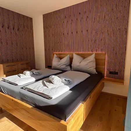 Alpinherz Bio Penthouse 公寓 斯拉德明